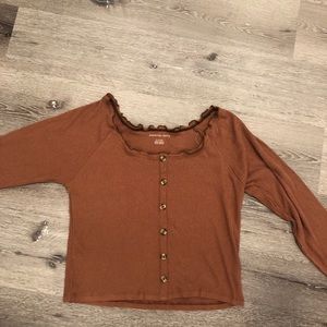 Wide neck lettuce edge top